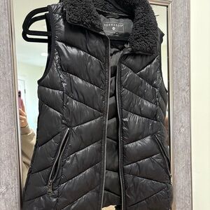 Bernardo Women's Quilted Black Vest